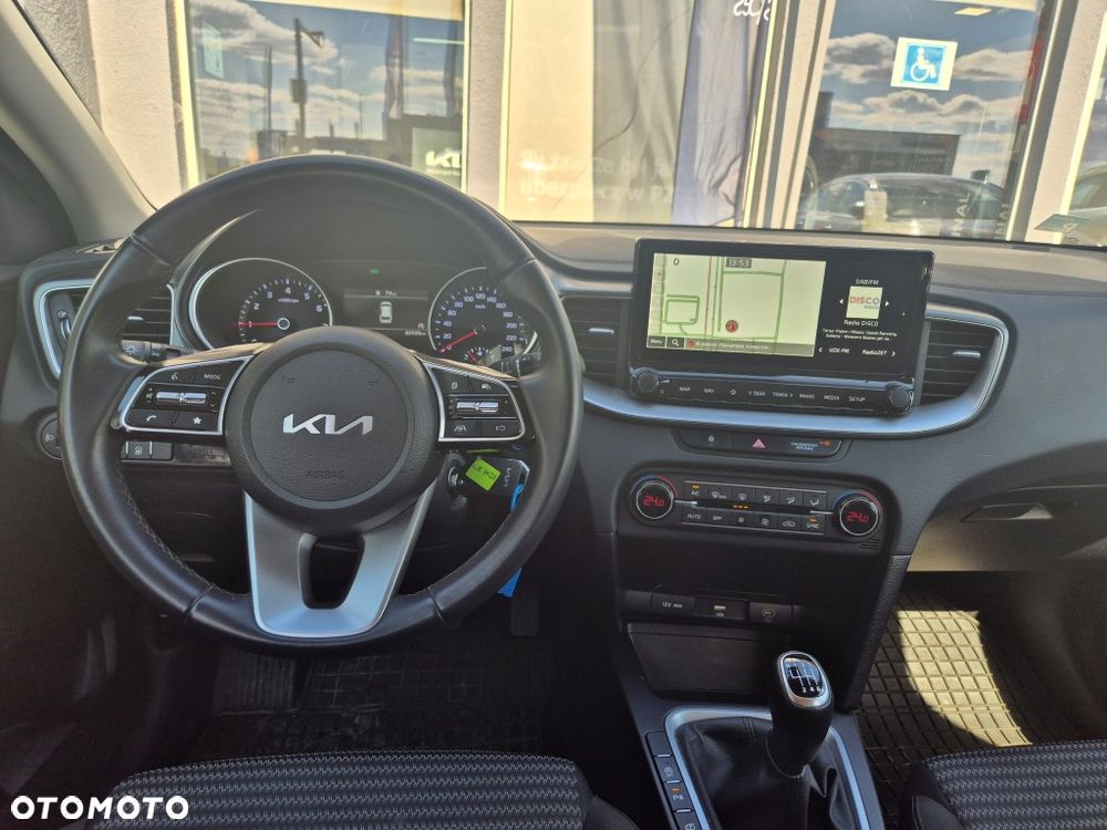 Kia Ceed 1.5 T-GDI M - 13