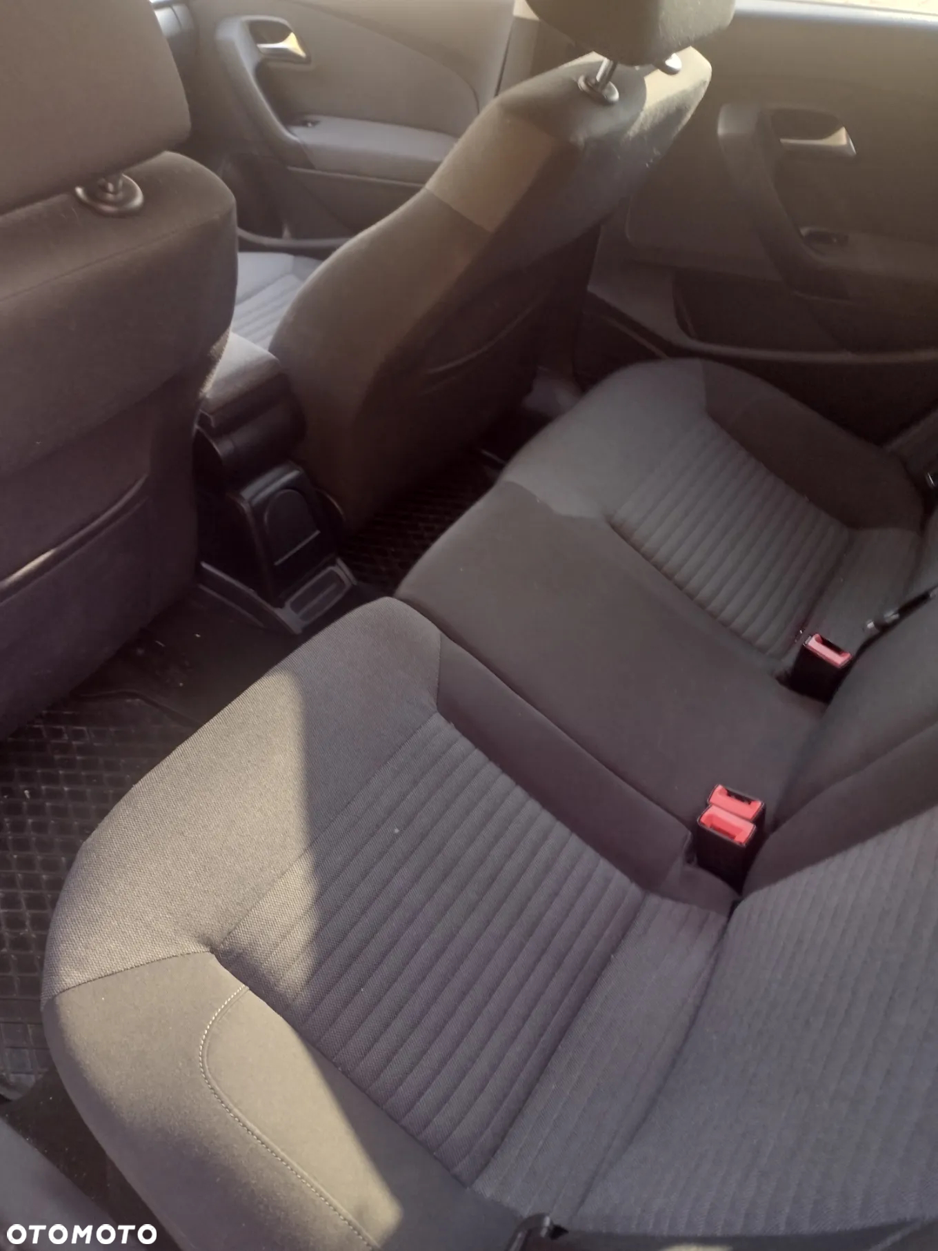 Volkswagen Polo 1.6 TDI DPF BlueMot Highline - 10