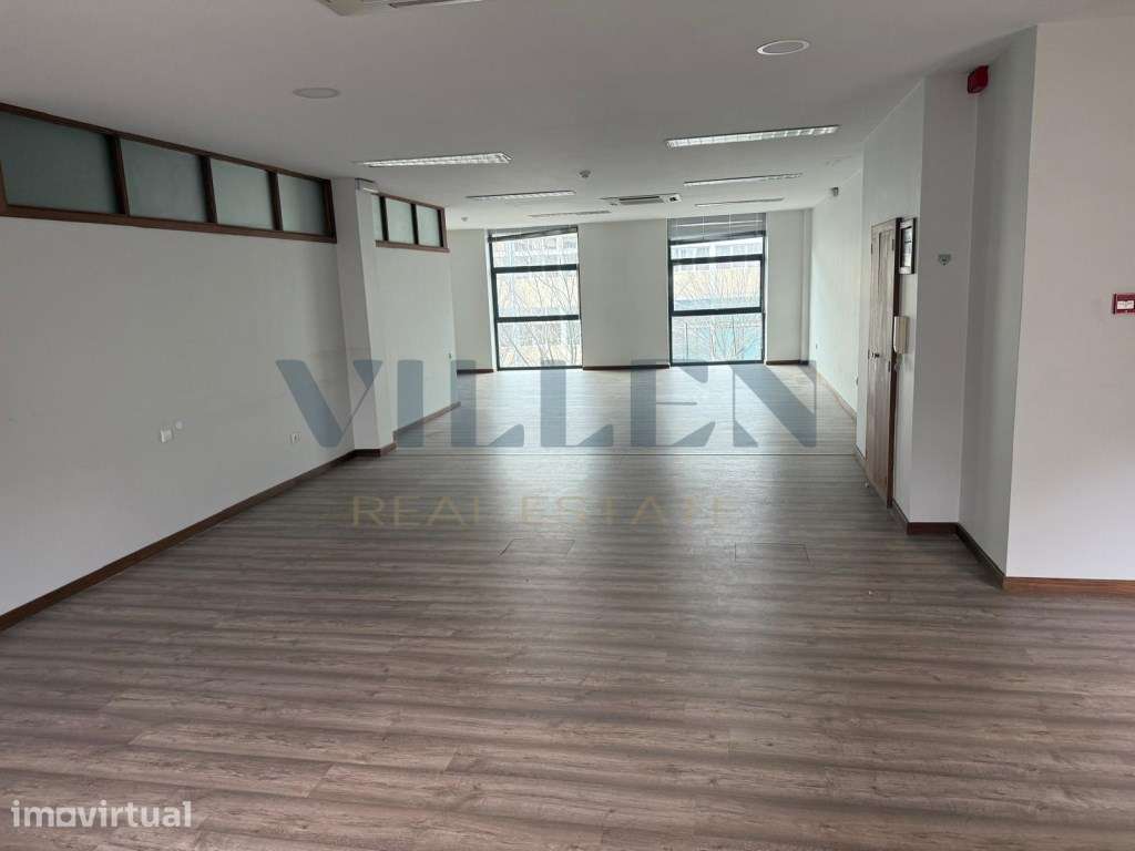Escritório no Centro de Santo Tirso com 313,4 m² e Potencial para T... - Grande imagem: 4/40