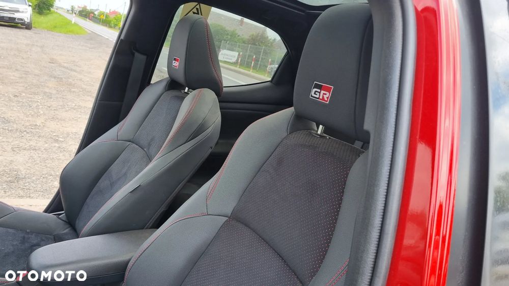 Toyota Yaris 130 1.5 VVT-i GR SPORT - 33