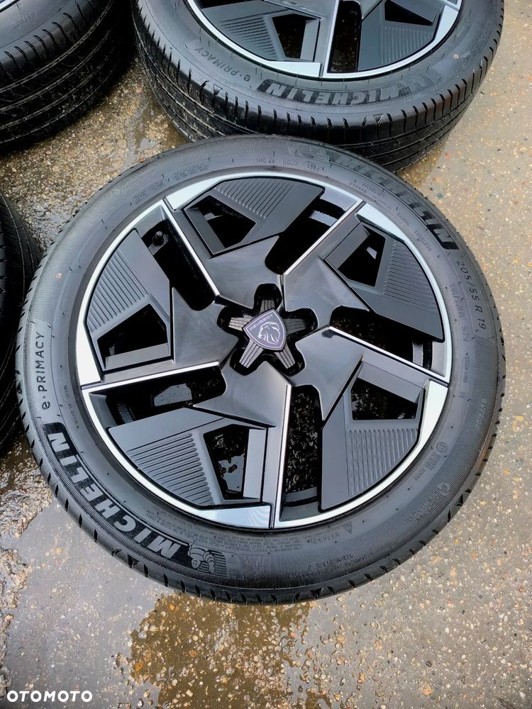 5x108 Felgi Aluminiowe Alufelgi Oryginalne 19 Koła Letnie Lato J.NOWE DEMO PEUGEOT 3008 II 2 5008 II 2 408 III 3 408X GT LINE GTLINE CITROEN C5 AIRCROSS DS7 CROSSBACK DS4 II 2 OPEL GRANDLAND X Legnica ALU-RAD 205/55 MICHELIN 24r. Kropki - 6