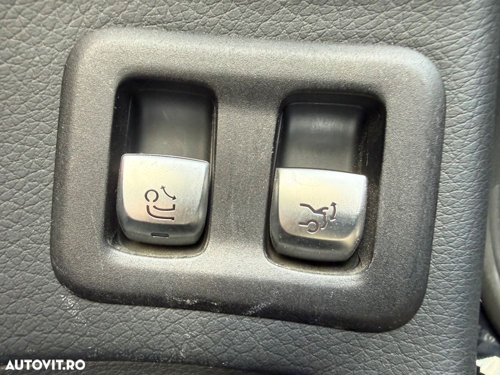 Mercedes-Benz GLC 220 d 4MATIC 9G-TRONIC AMG Line - 28