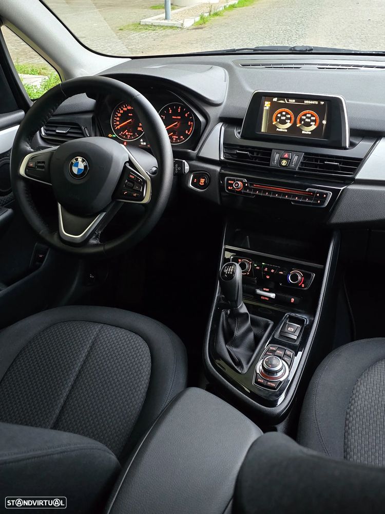 BMW 218 Active Tourer d Sport Line - 5