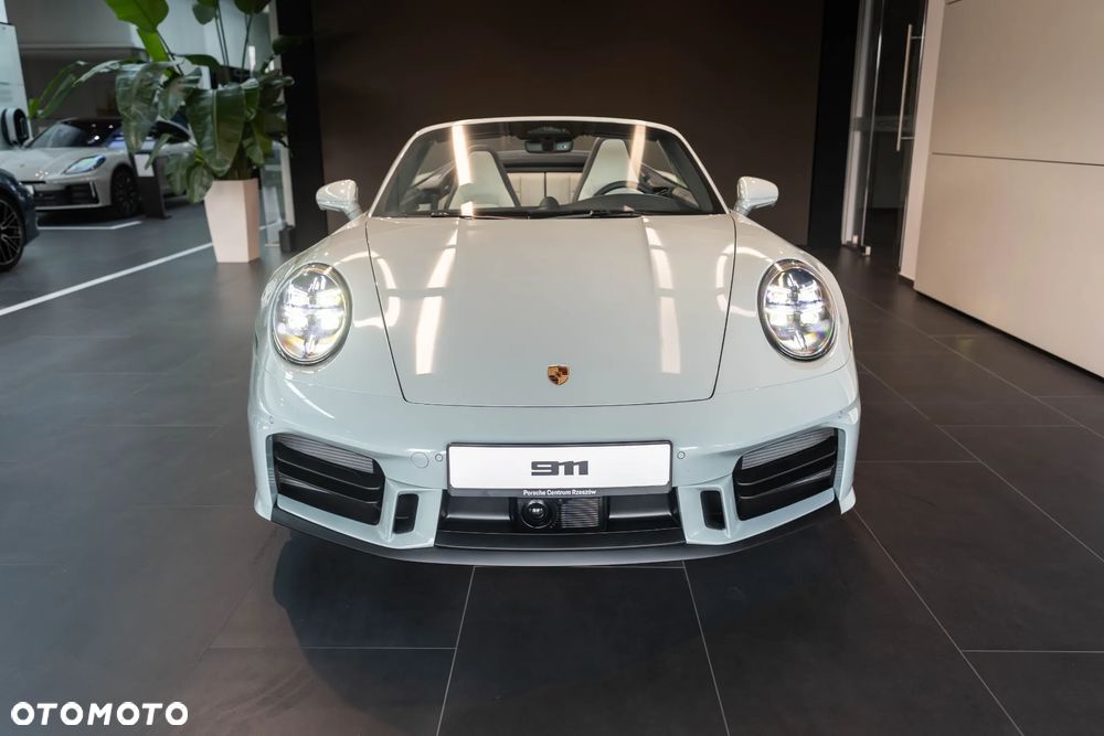 Porsche 911 Carrera 4S - 33