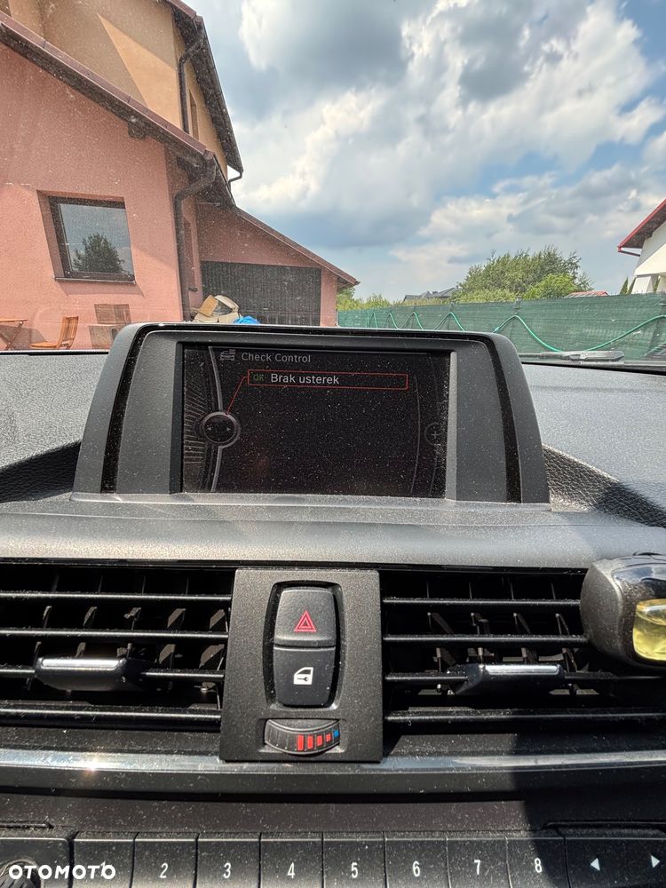 BMW Seria 1 116i - 11
