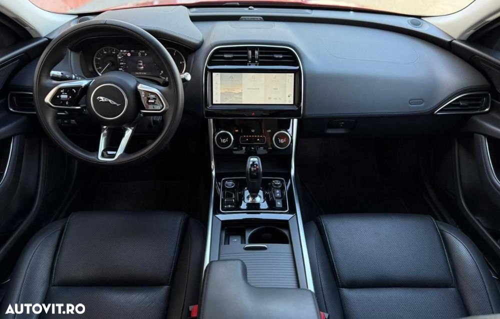 Jaguar XE D200 RWD MHEV R-Dynamic S - 20
