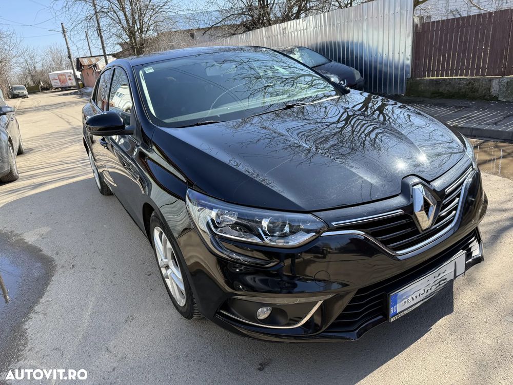 Renault Megane TCE GPF Zen - 13