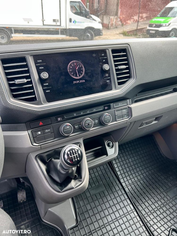 Volkswagen Crafter - 11