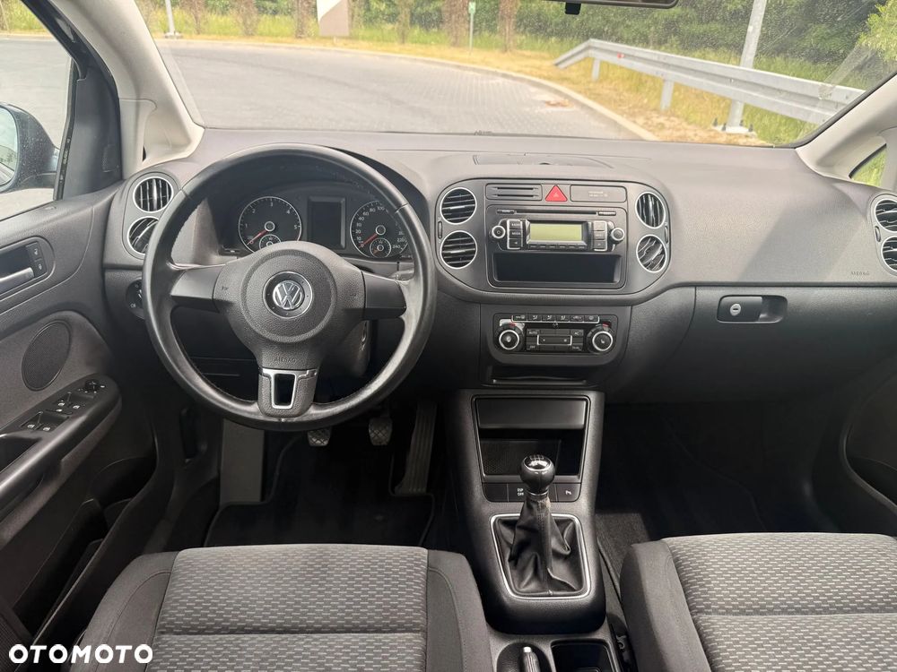 Volkswagen Golf Plus - 11