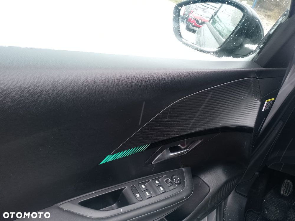 Peugeot 208 PureTech 100 Business - 5