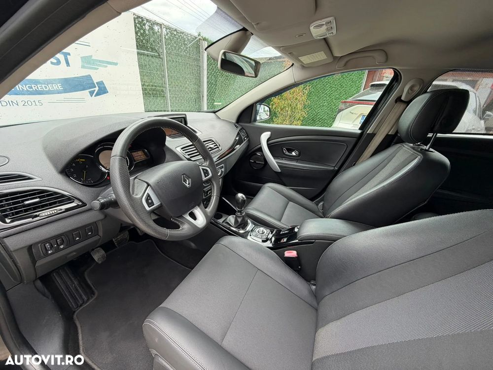 Renault Megane ENERGY dCi 110 Start & Stop Bose Edition - 16