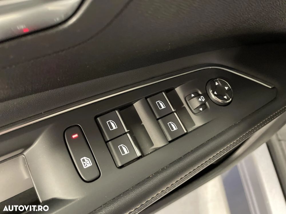 Peugeot 3008 Hybrid 225 e-EAT8 GT Pack - 14