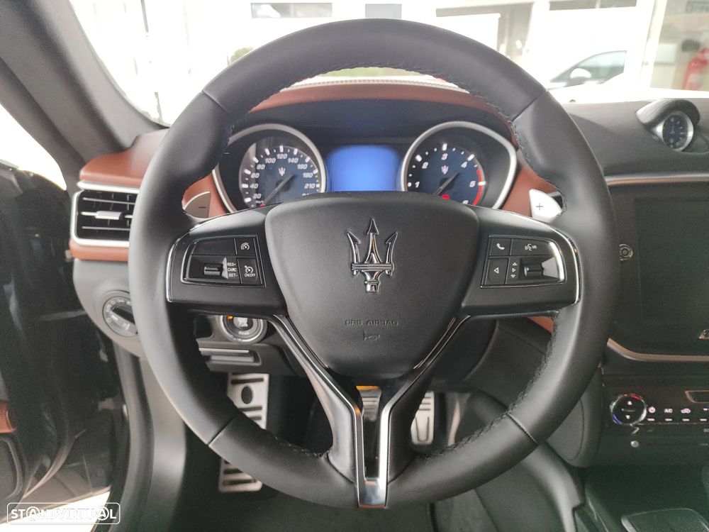 Maserati Ghibli 3.0 V6 - 27