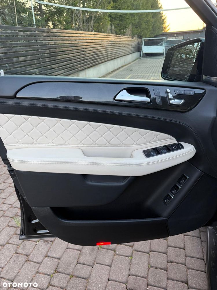 Mercedes-Benz GLS 350 d 4-Matic - 10