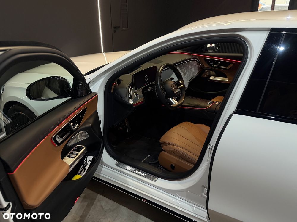 Mercedes-Benz Klasa E 220 d mHEV AMG 9G-Tronic - 12