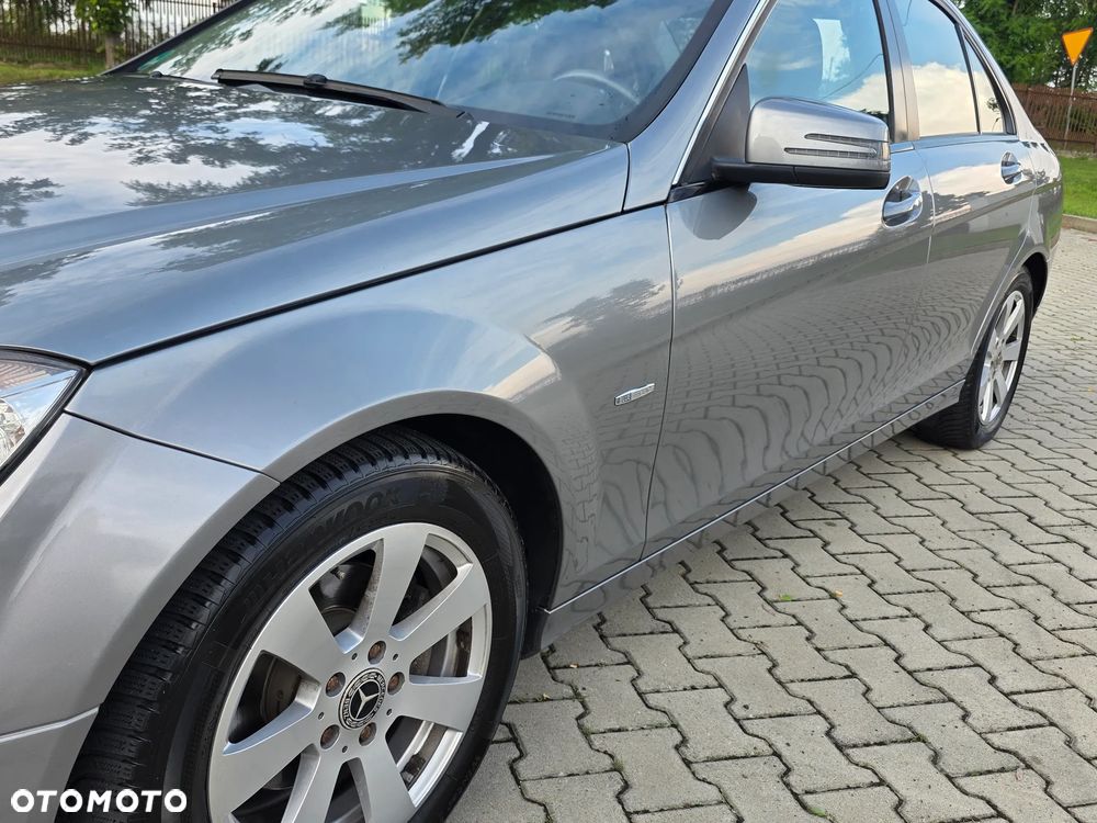 Mercedes-Benz Klasa C 180 Kompressor BlueEFFICIENCY - 16