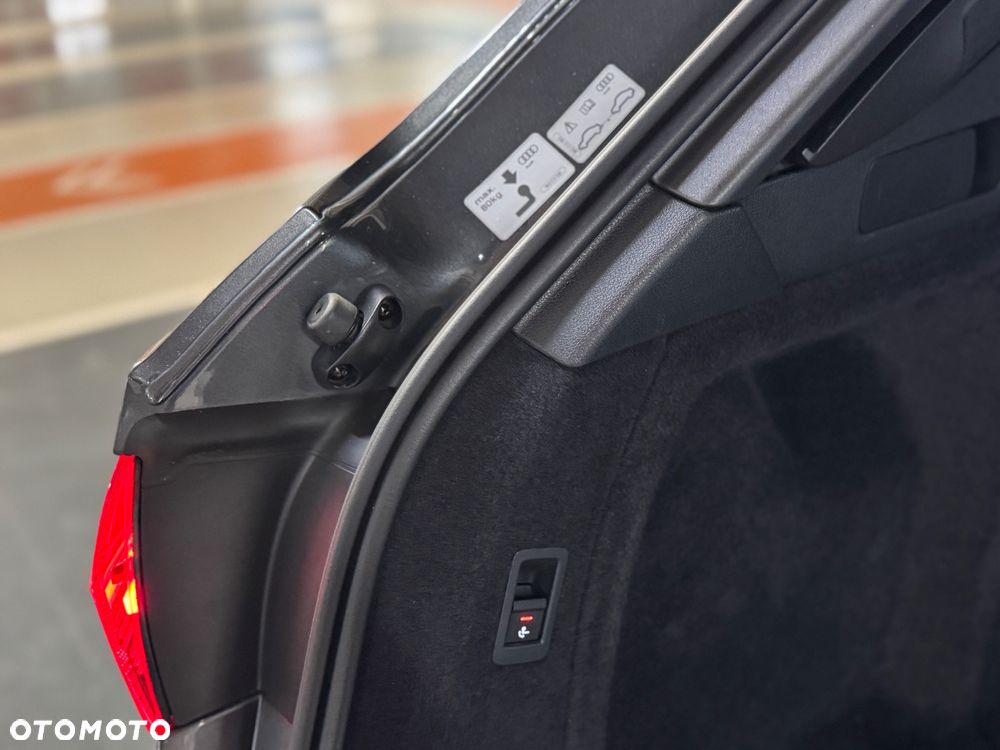 Audi A4 Avant 40 TDI quattro S tronic S line - 27