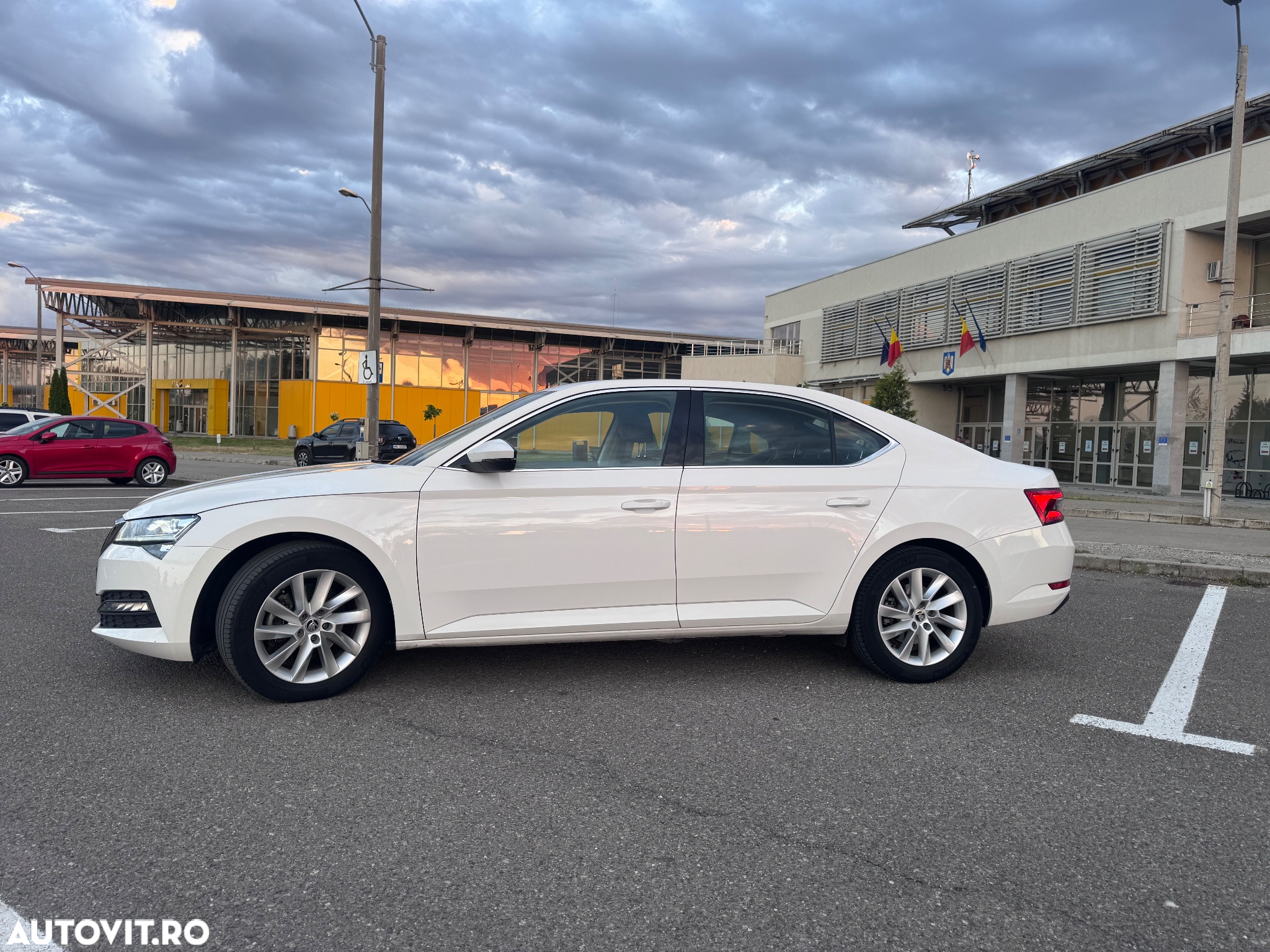 Skoda Superb 2.0 TDI Style - 4