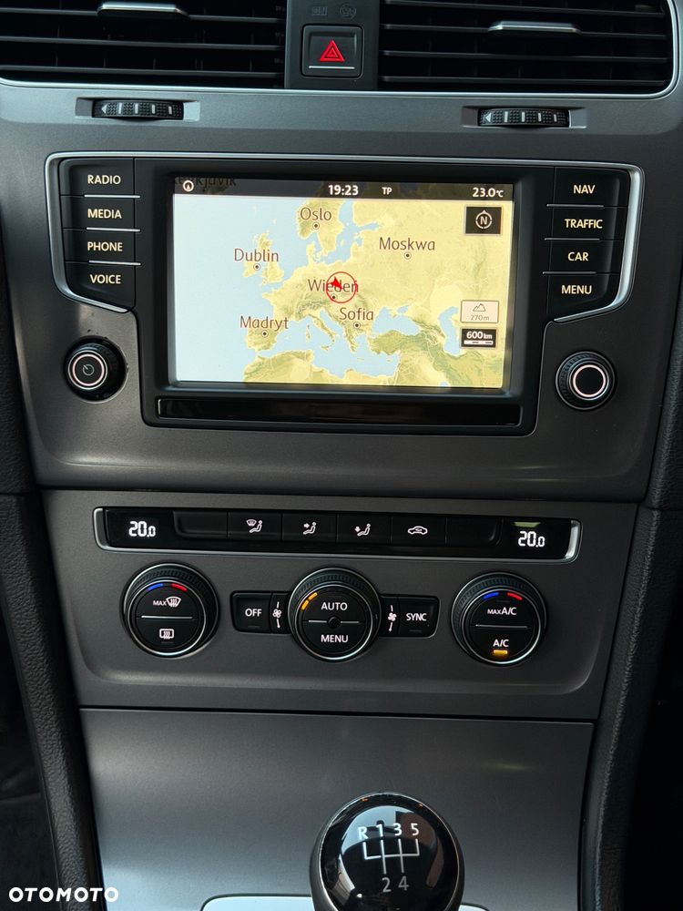 Volkswagen Golf 1.6 TDI BlueMotion Trendline - 17