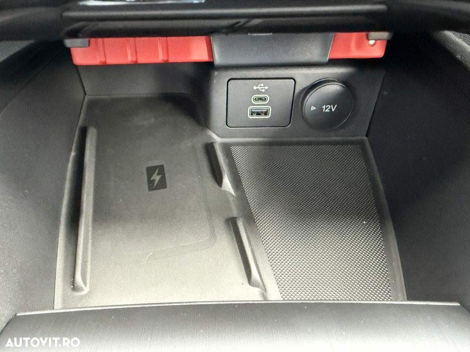 Ford Kuga - 23