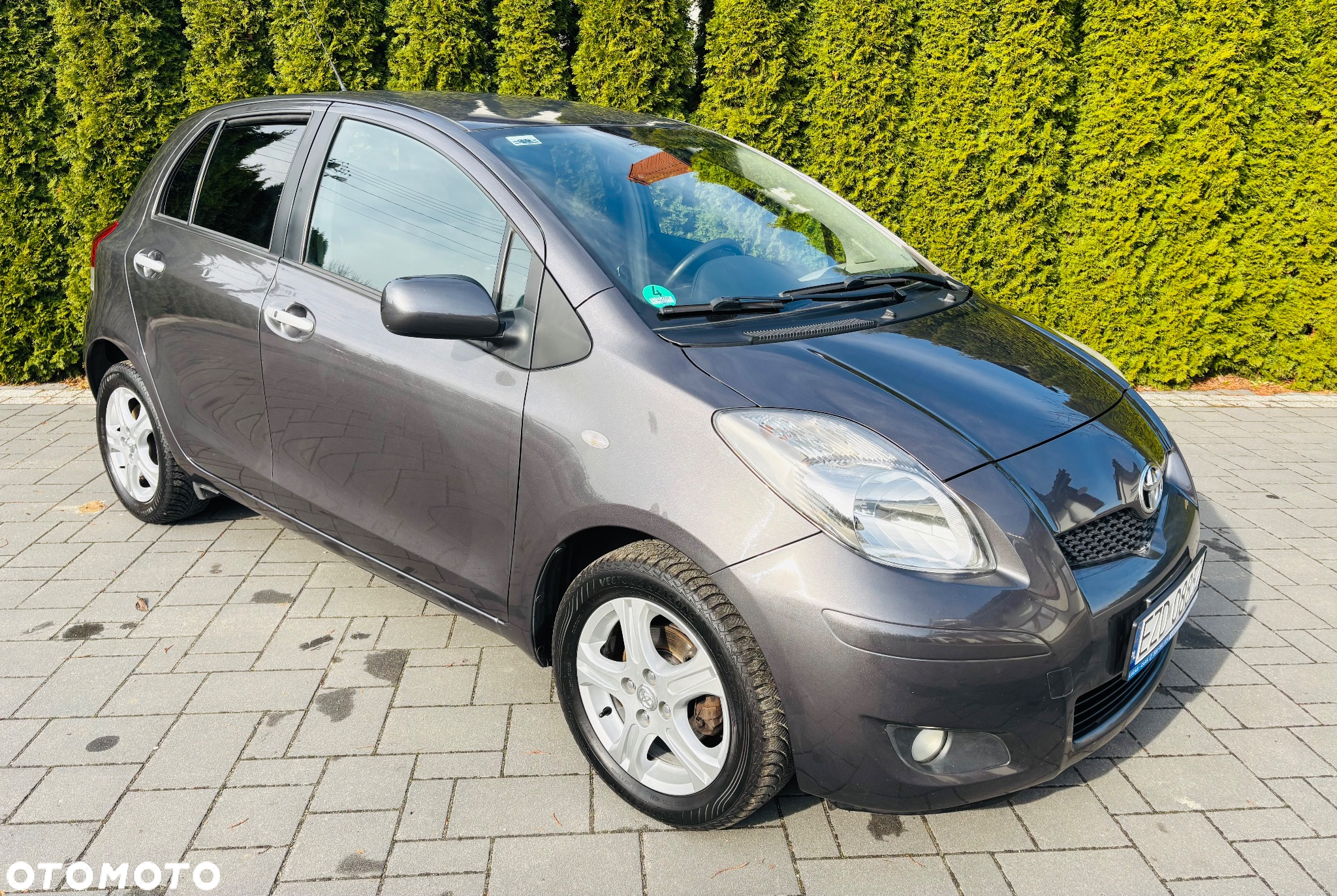 Toyota Yaris 1.33 VVT-i Executive - 12