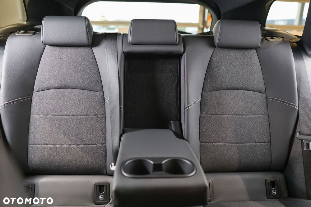 Toyota Corolla 2.0 Hybrid Style - 16