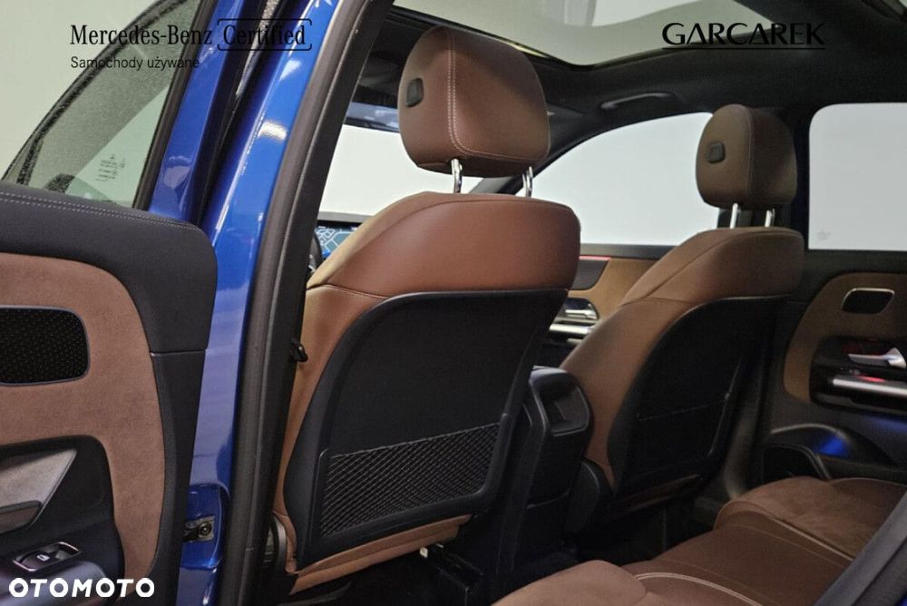 Mercedes-Benz GLA - 21