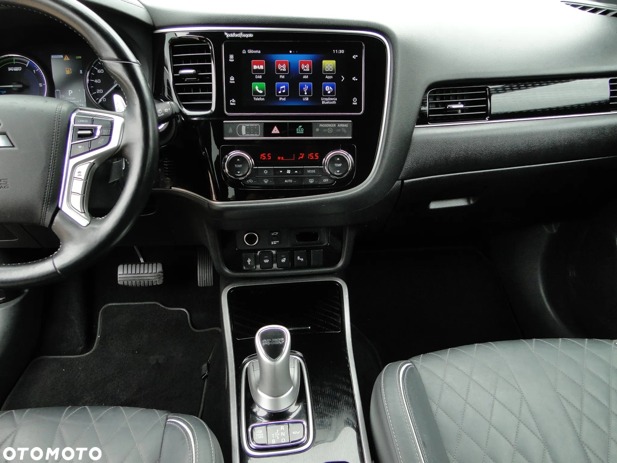 Mitsubishi Outlander PHEV Intense + - 28