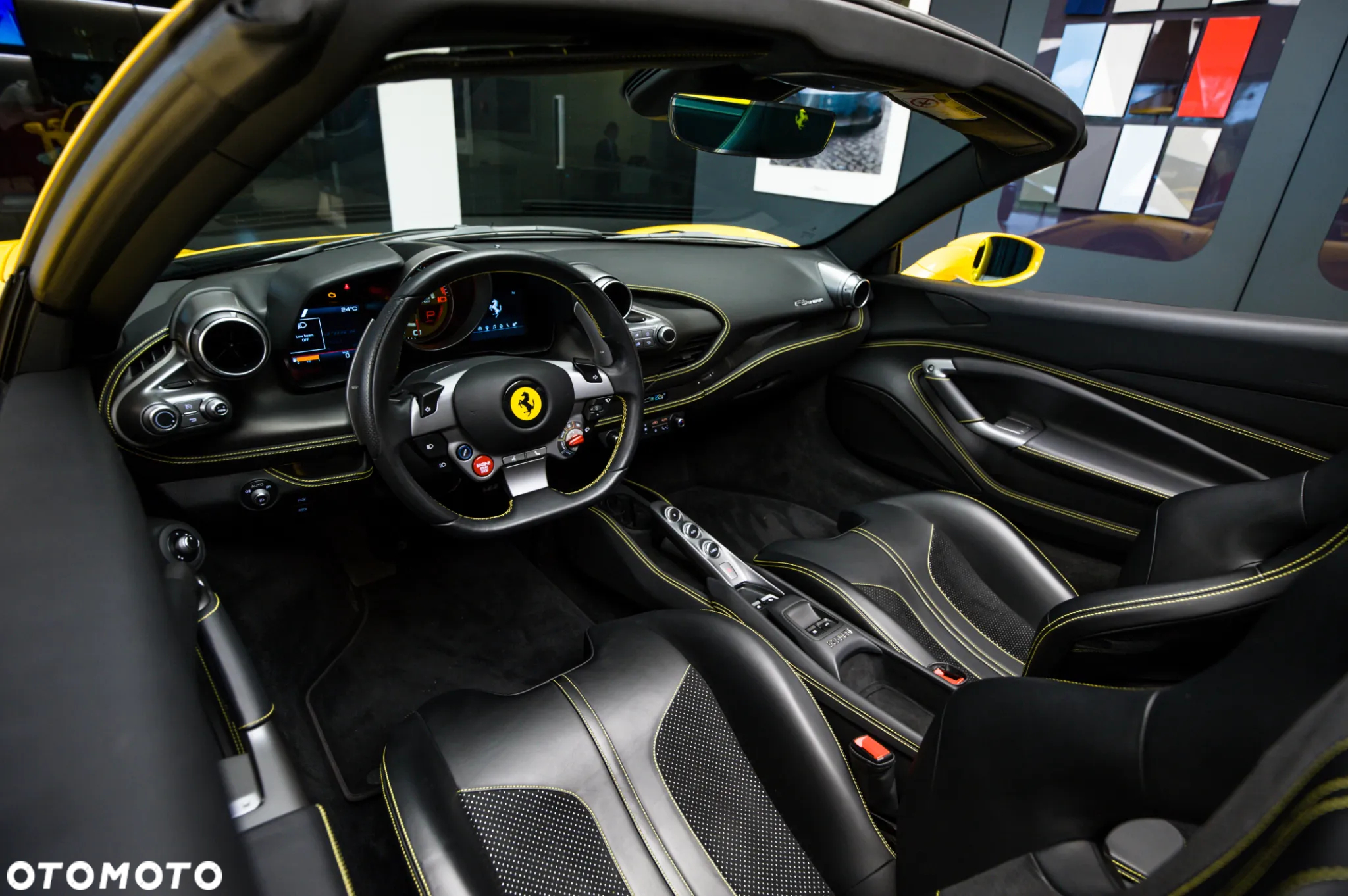 Ferrari F8 Spider - 23