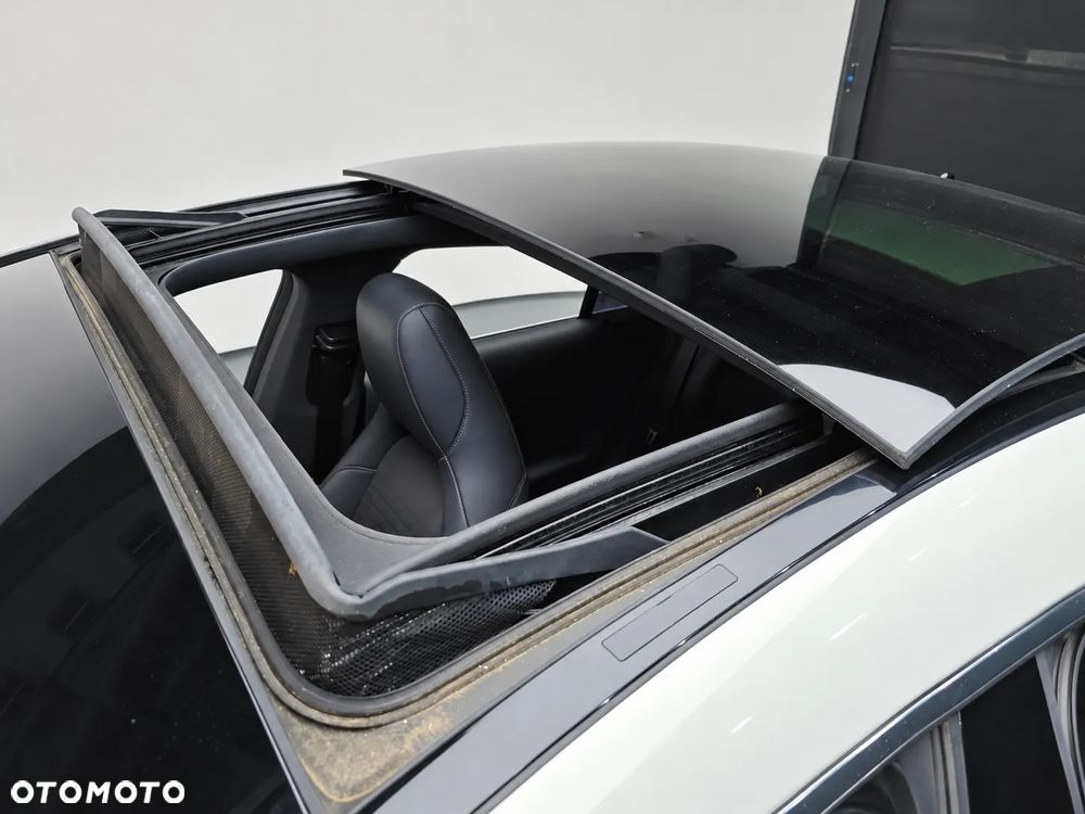 Mercedes-Benz CLA - 25