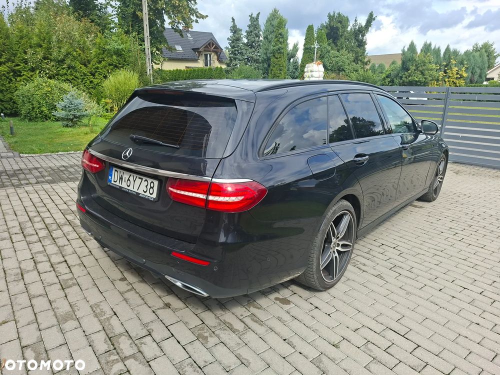 Mercedes-Benz Klasa E 220 d 9G-TRONIC - 21