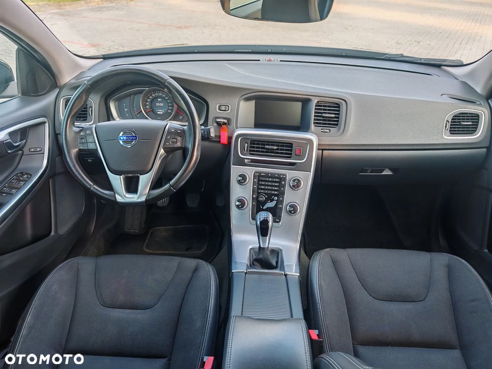 Volvo V60 D3 Momentum - 5