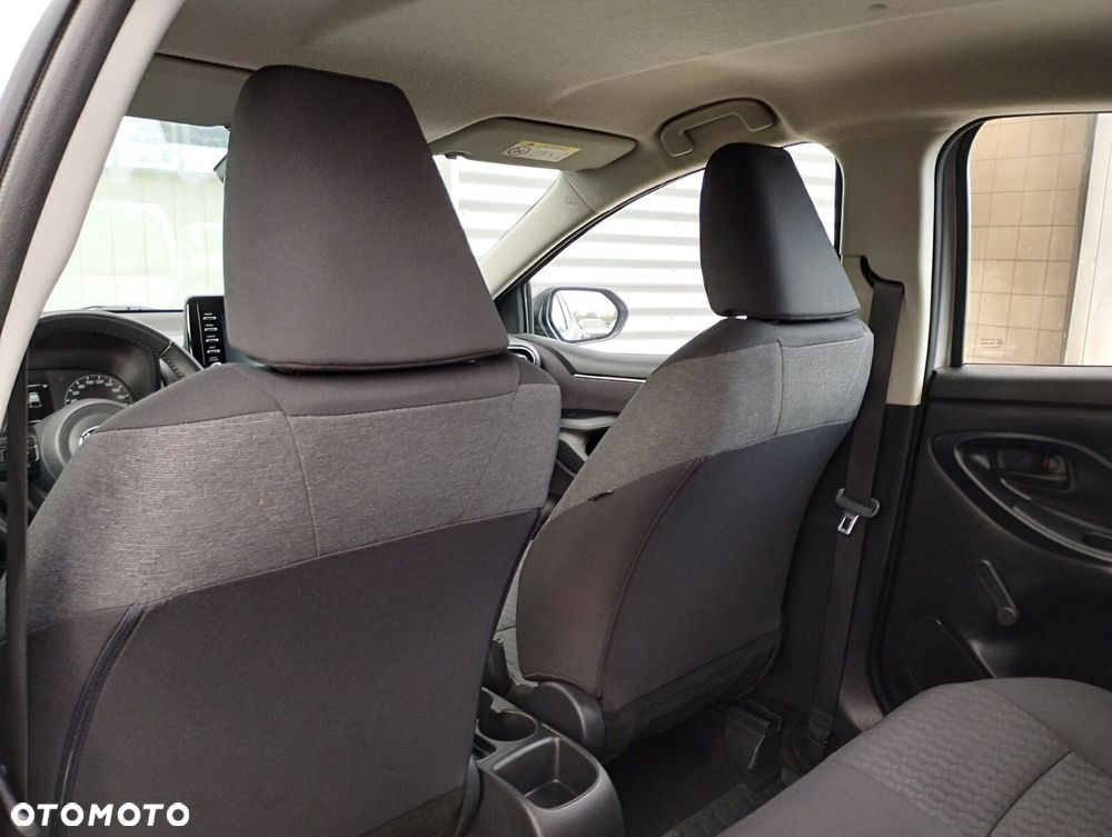 Toyota Yaris 1.5 Comfort CVT - 11