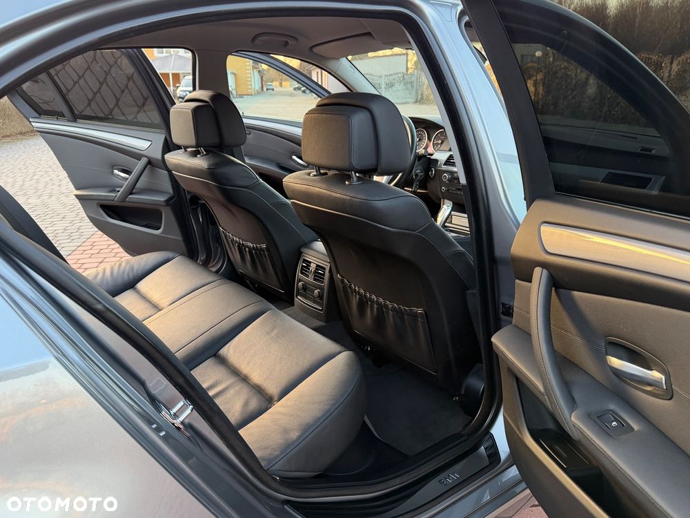 BMW Seria 5 525d Edition Lifestyle - 21