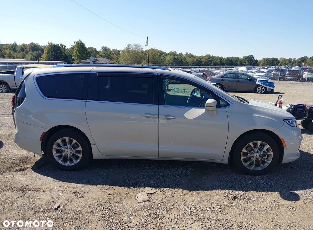 Chrysler Pacifica 2021 photo 4