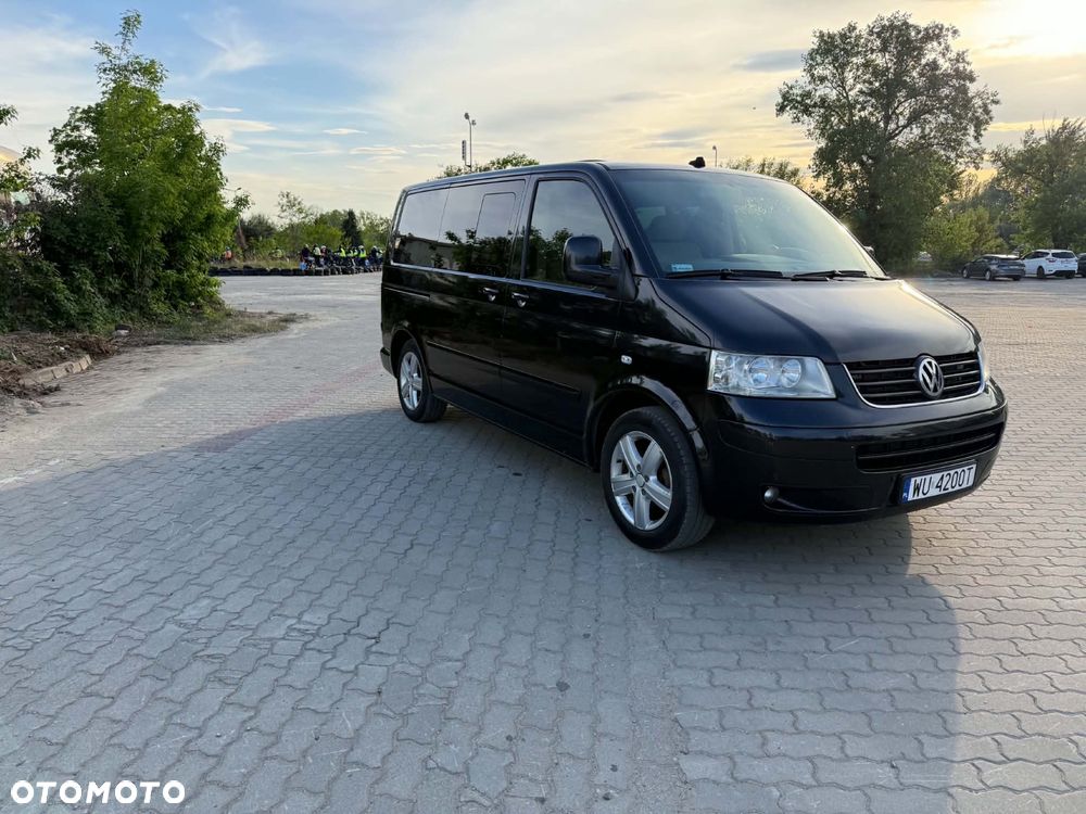 Volkswagen Multivan - 2