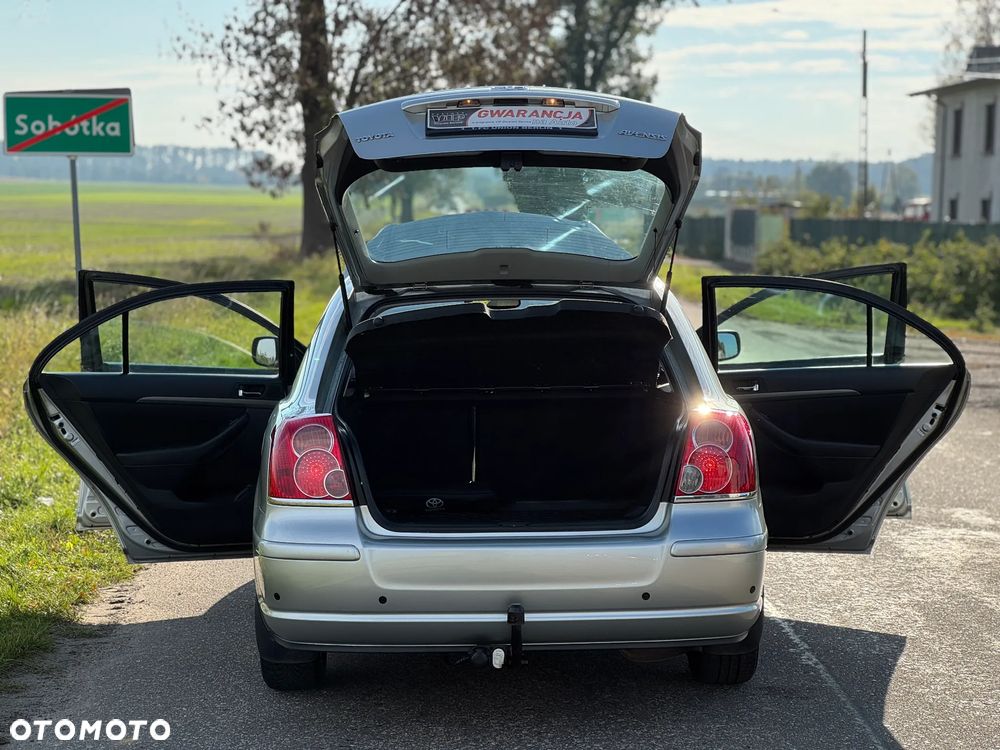 Toyota Avensis 1.8 VVT-i Sol Premium - 20