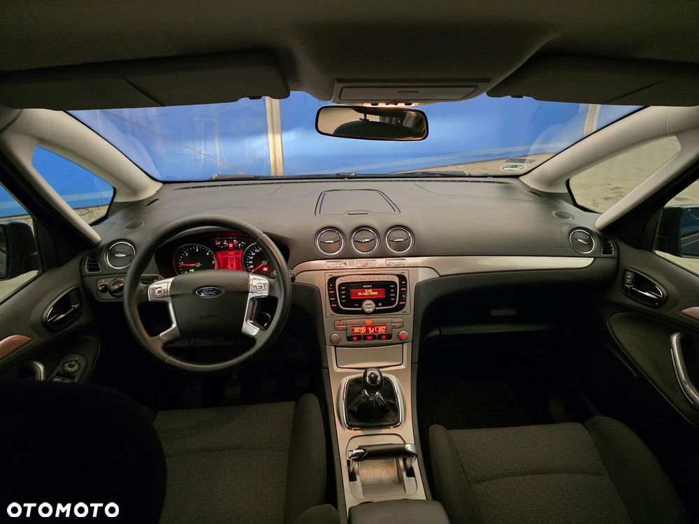 Ford S-Max - 28