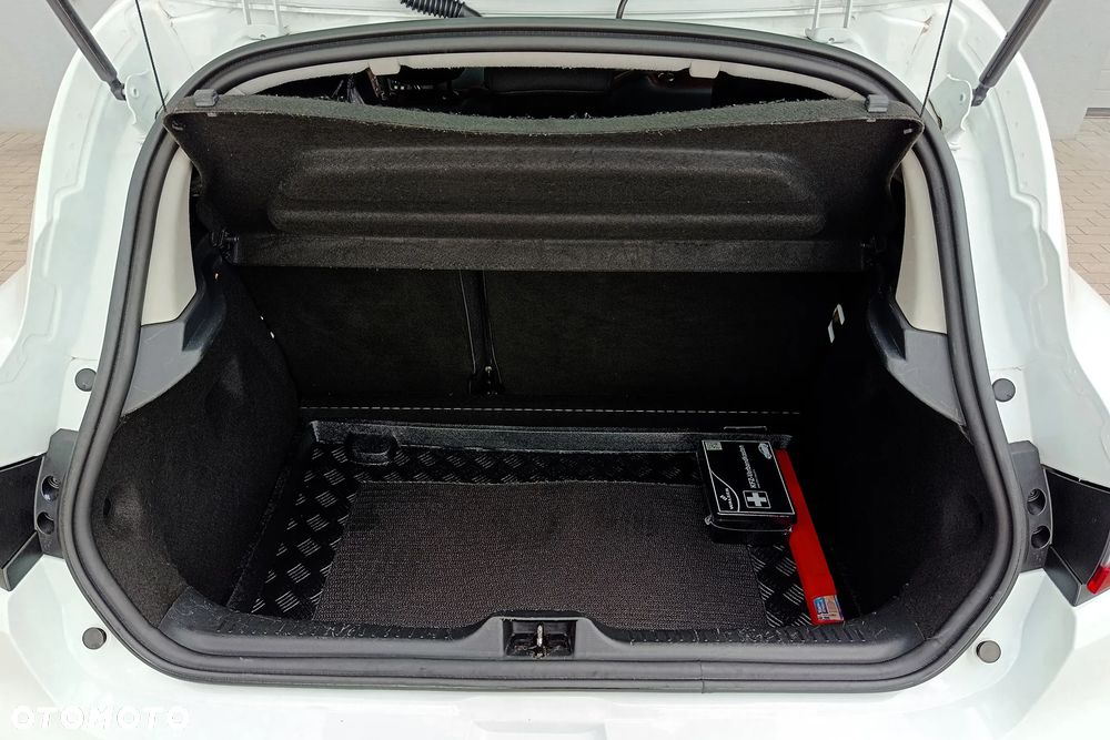 Renault Clio 1.2 16V Dynamique - 32