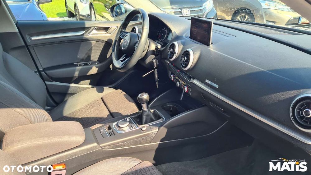 Audi A3 Sportback - 8