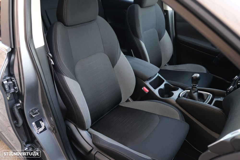 Nissan Qashqai 1.5 dCi N-Connecta 18 - 16