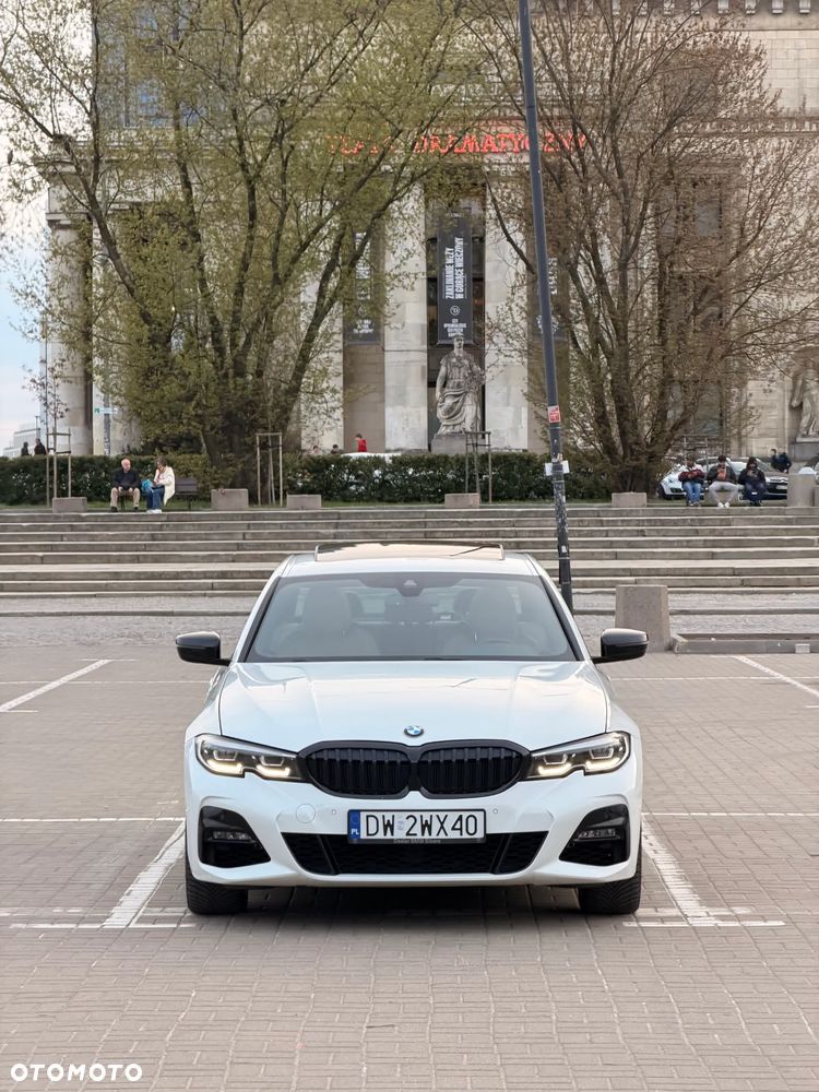 BMW Seria 3 330i M Sport - 13