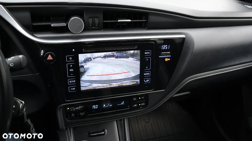 Toyota Auris 1.4 D-4D Premium Comfort - 14