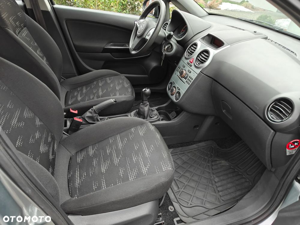 Opel Corsa 1.2 16V Edition / Active - 10