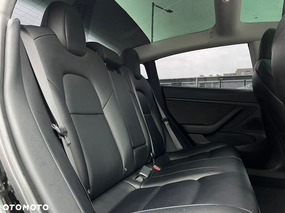 Tesla Model 3 - 23
