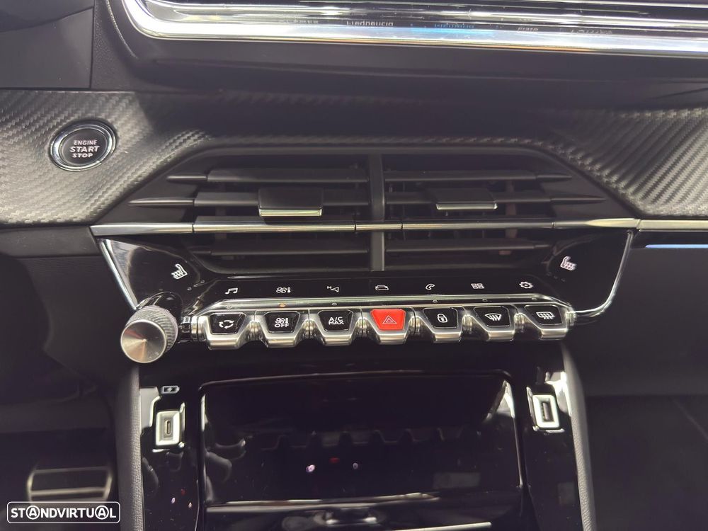 Peugeot 2008 1.2 PureTech GT Line EAT8 - 31