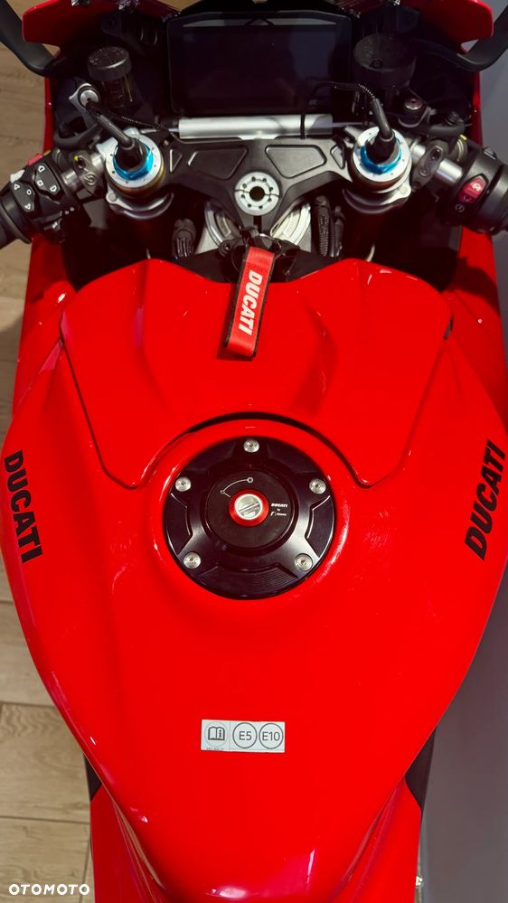 Ducati Panigale V4S - 8