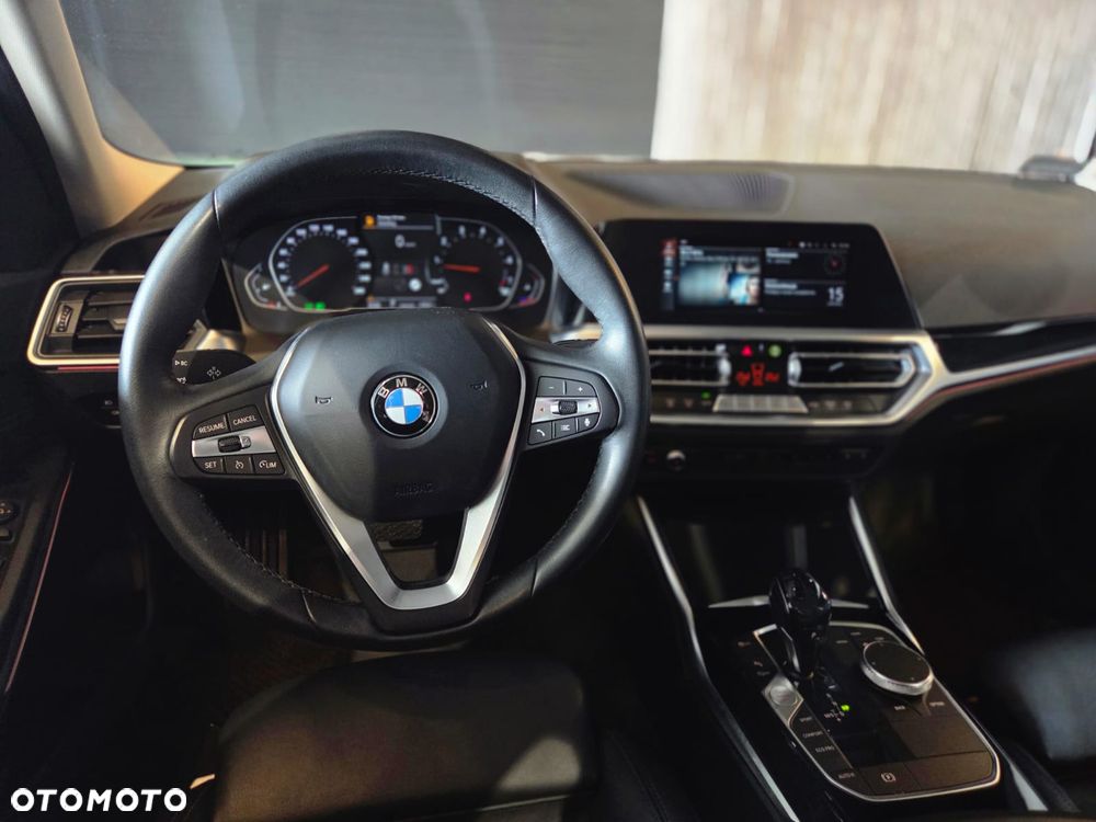 BMW Seria 3 318i Sport Line - 8