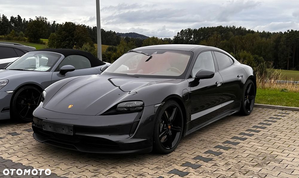 Porsche Taycan 4S Performance Plus - 2