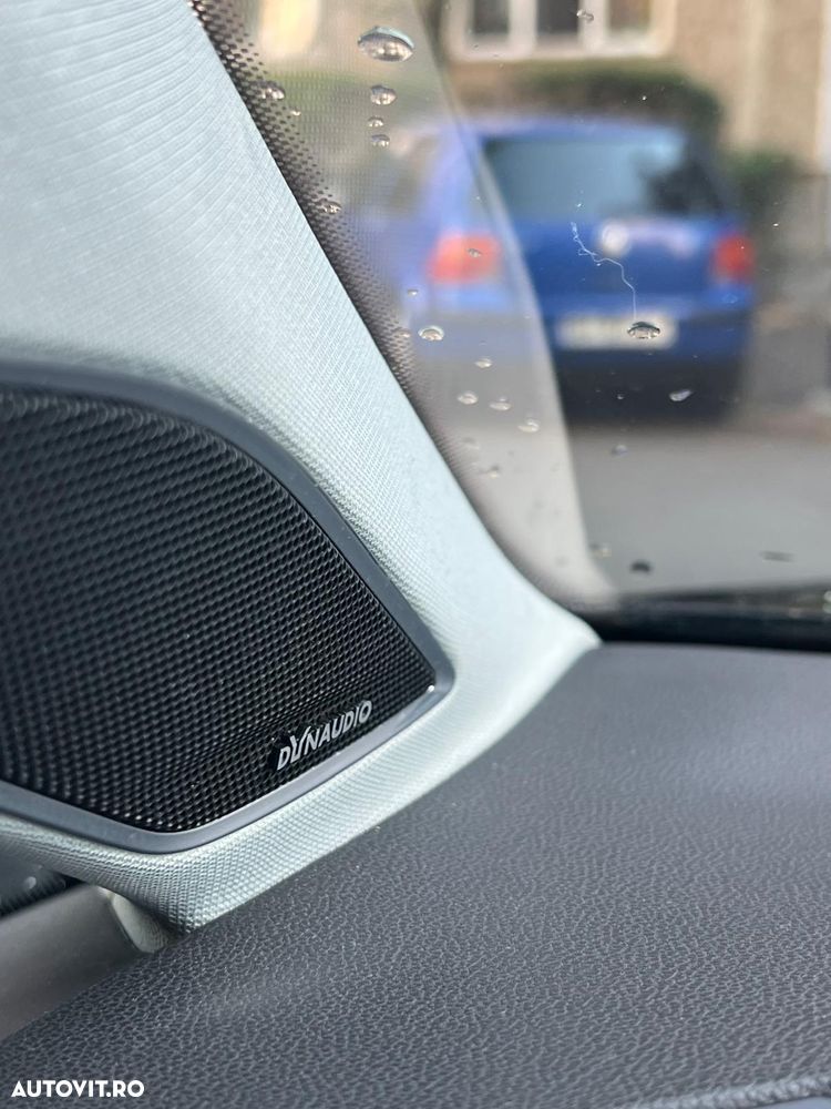 Volkswagen Golf - 16